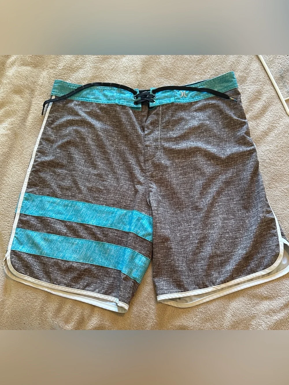 Hurley Men’s Gray Swim Shorts with Teal Accents